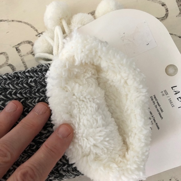 SLIPPER Socks, Fleece Lined, Silicone Non Slip Grips, Size 9-11, New With Tags - Picture 4 of 5